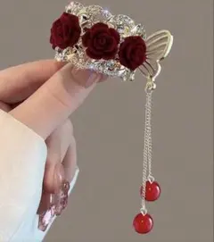 ☆新品☆ ヘアクリップ　髪飾り　ヘアアレンジ　ヘアアクセサリー　フラワー