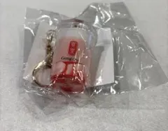 Gong cha ドリンク型キーホルダー　いちご杏仁ミルクティー