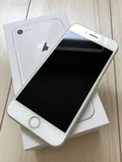 【超美品】Apple iPhone 8 本体 シルバー64GB 添付品未使用完備