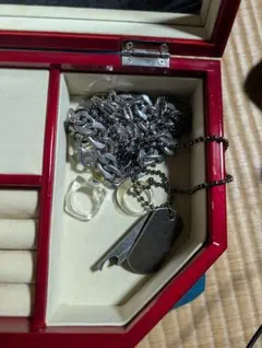 ネックレスやフェイクピアスや沢山‼️お得