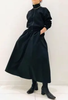 UNIQLO ボリュームロングスカート　丈標準　M
