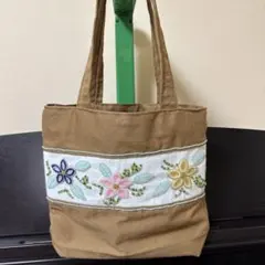 ブラウンビーズ刺繍トートバッグ
