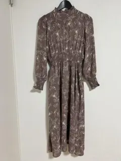 アースミュージック＆エコロジー　花柄ワンピース