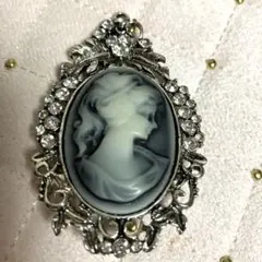 カメオ風ブローチ ヴィンテージ　アンティーク　ロココ　古着　ビンテージ　レトロ
