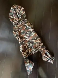 犬♡迷彩柄足付きレインコート