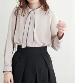 natural couture Newねじり配色ボータイブラウス
