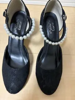 ブラック パール付きハイヒール