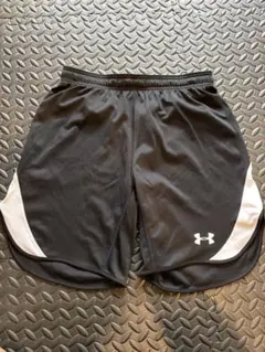 アンダーアーマー　半パン　ショートパンツ　ショーツ　短パン