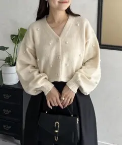 【美品】ショート丈パールカーディガンのサムネイル