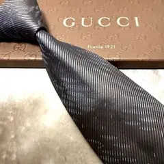 GUCCI グッチ ネクタイ ストライプ柄 幾何学模様 ハイブランド グレー