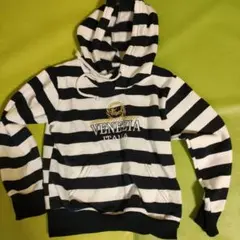 フード付きトレーナー　5~6