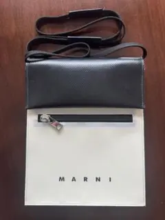 現行 マルニ ショルダーバッグ Tribeca ポーチ シューレースストラップ 