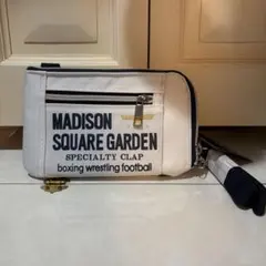 ショルダーポーチ (白) MADISON SQUARE GARDEN