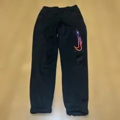 Nike 黒 ロングパンツ 140 細身　　ジャージ素材　　ストレッチ