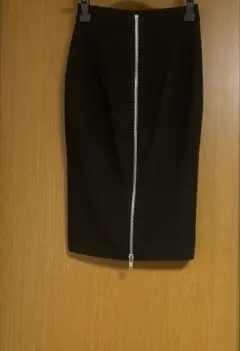 美品ジバンシイgivenchyペンシルスカート　タイトzipのサムネイル