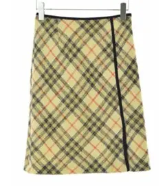 チェック柄タイトスカート