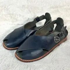 【美品】DIU 本革 クロスサンダル コンフォート ネイビー フラット Mのサムネイル