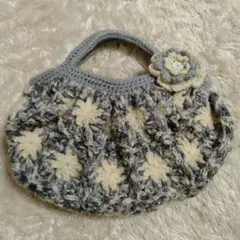 《値下げ》ハンドメイド☆手編みモチーフのバッグ（グレー系）