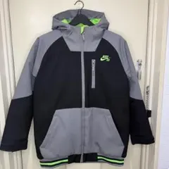 Nike SB フード付きジャケット ブラック/グレー/グリーン