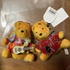 ハワイアンスタイル プーさんのぬいぐるみバッジ 2体セット