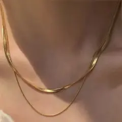 ゴールドダブルチェーンネックレス　キラキラ　レディース