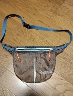 Columbia ボディバッグ ウエストポーチ ブラウン