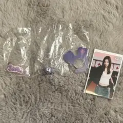 twice サナ　クリアトレカ　カラビナ　ガチャ