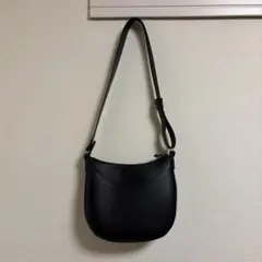 ユニクロ ハーフムーン ショルダーバッグ ブラックのサムネイル