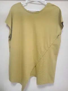 CAPRICIEUX LE'MAGE マスタードイエローTシャツのサムネイル