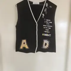 ADABAT 刺繍入り 黒ニットベスト