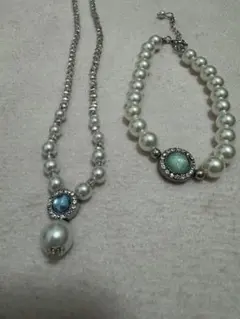 パールネックレスとブレスレットセット