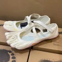 新品 Vibram FiveFingers ピラティス ヨガシューズ EU39