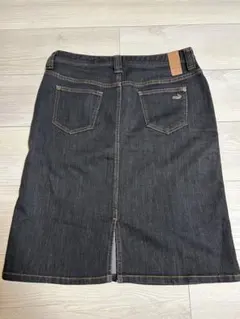 クロコダイル　ダークデニム スリット入りスカート