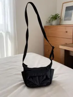 ユニクロ ミニショルダーバッグのサムネイル