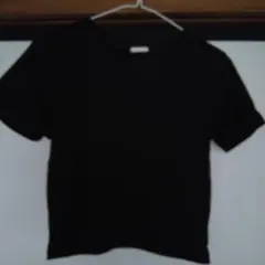 GU 黒のクロップドTシャツ　Mサイズ