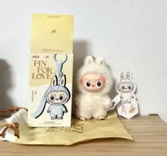 PIN FOR LOVE ぬいぐるみ マスコット A イニシャル ラブブ