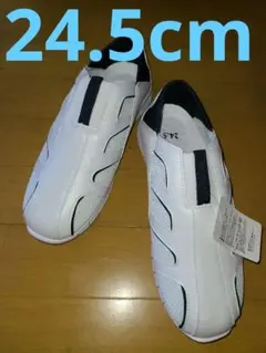 お値下げ中！新品未使用！カゼンナースシューズ24.5のサムネイル