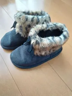 21cmリボンファー付きブーツ