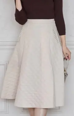 【新品】tocco closet エンボスキルティングタックフレアスカート