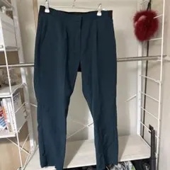 ダークグリーン スラックス Sサイズ プリーツ入り テーパードパンツ レディース