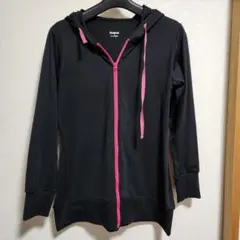 Reebok L ブラックパーカー フード付き