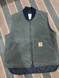 カーハートUSAダックベスト
