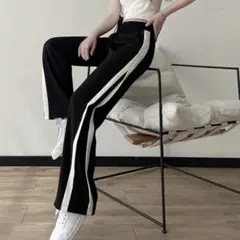 ジャージ　スポーツウェア　パンツ　脚長効果　サイドライン