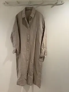 【美品】リネン洗いざらし長袖シャツワンピース　ライトベージュ　Sサイズ