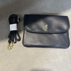 黒 合成皮革 ショルダーバッグ