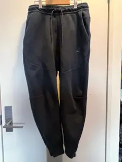 ナイキ（NIKE）テックフリースジョガーパンツ　サイズS ブラック