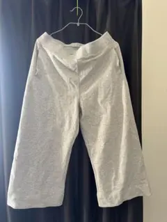 灰色スウェット　UNIQLO