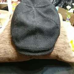 黒ハンチング帽子