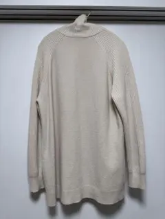 MaxMara クリーム色 タートルネックセーターのサムネイル
