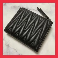 【新品未使用】本革キルティングレザー　高級羊革　2つ折りサイフ　黒　レディース